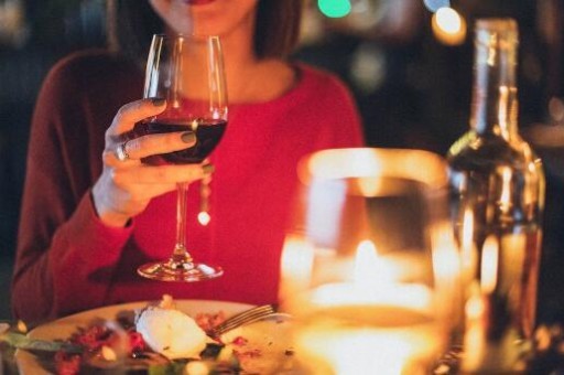 老外喝白酒茅台 老外喝白酒茅台视频